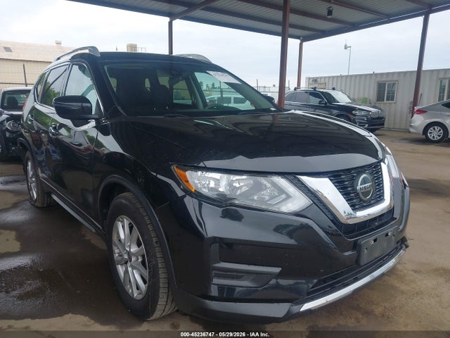 Salvage Nissan Rogue Image