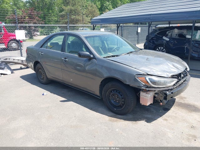 Salvage Toyota Camry Image