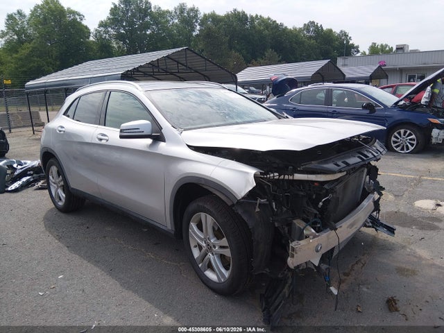 Salvage Mercedes-Benz GLA Image