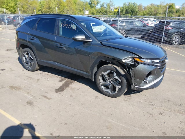 Salvage Hyundai TUCSON Image
