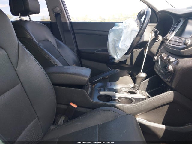 Hyundai TUCSON Se Plus