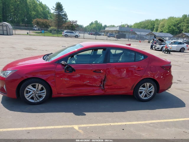 Hyundai ELANTRA Sel