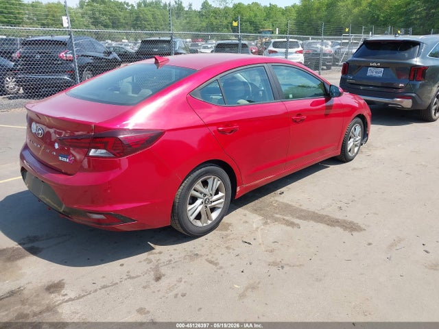 Hyundai ELANTRA Sel