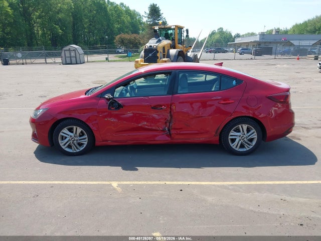 Hyundai ELANTRA Sel
