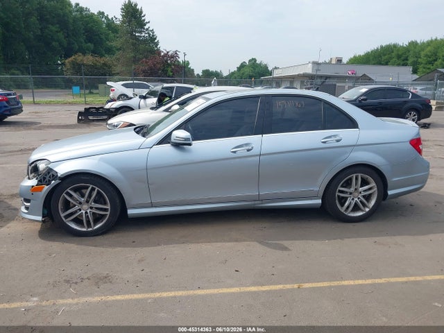 Mercedes-Benz C-Class Sport 4matic