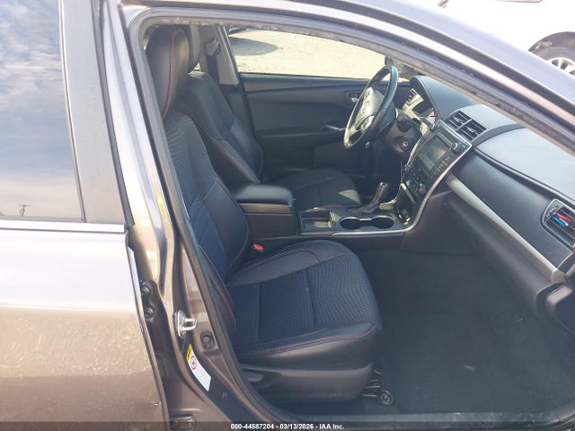 Toyota Camry Se
