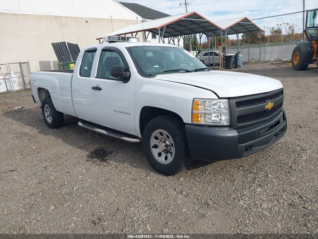 Salvage Chevrolet Silverado 1500 Image