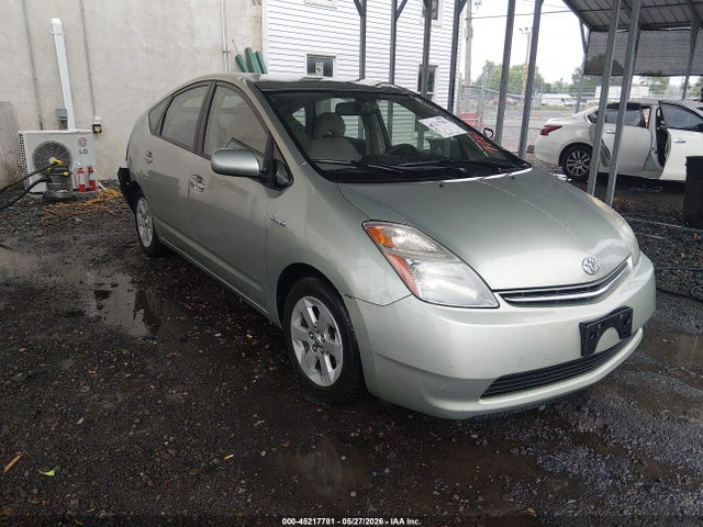 Salvage Toyota Prius Image