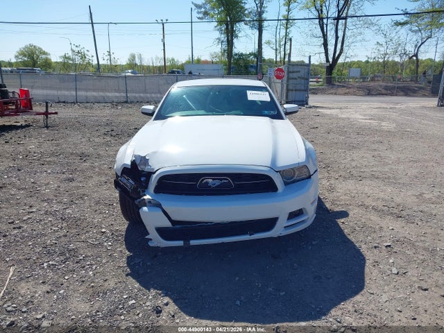Ford Mustang V6 Premium