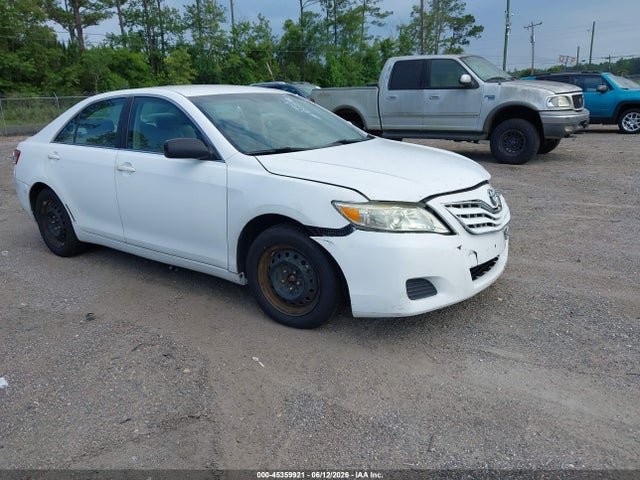 Salvage Toyota Camry Image