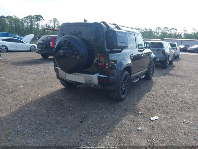 Land Rover Defender 110 P300