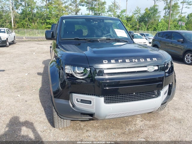 Land Rover Defender 110 P300