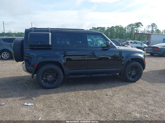 Land Rover Defender 110 P300
