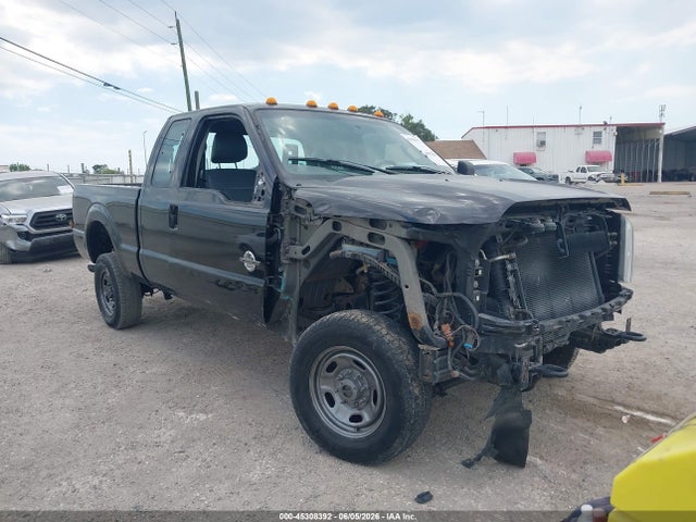 Salvage Ford F-350 Image