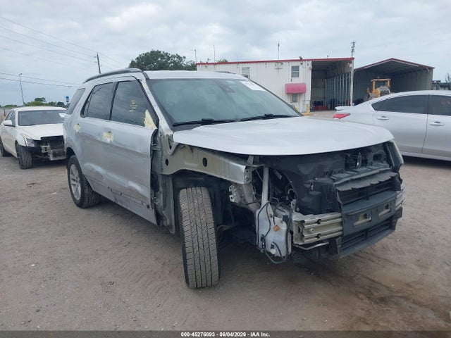 Salvage Ford Explorer Image