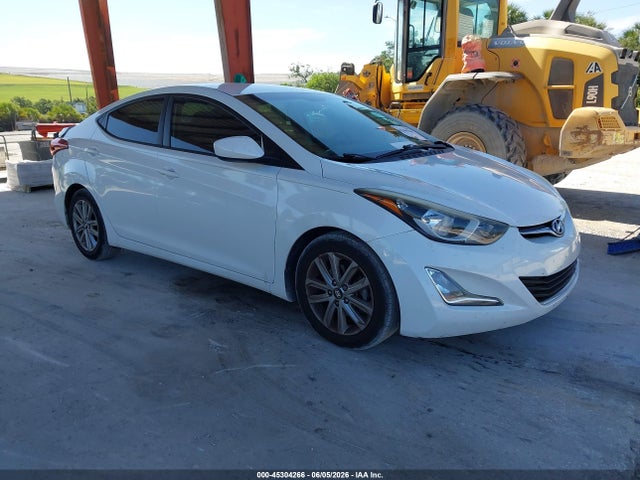 Salvage Hyundai ELANTRA Image