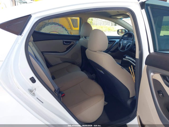 Hyundai ELANTRA Se