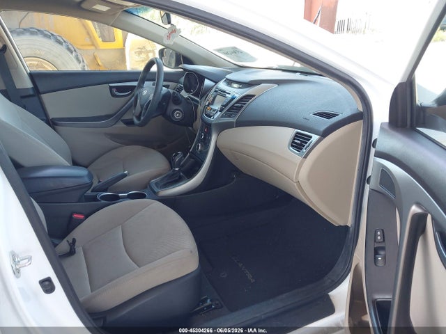 Hyundai ELANTRA Se
