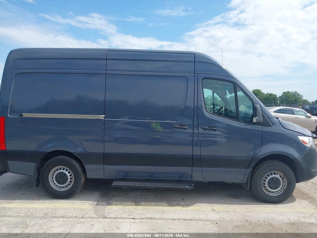 Mercedes-Benz Sprinter 2500 Standard Roof V6