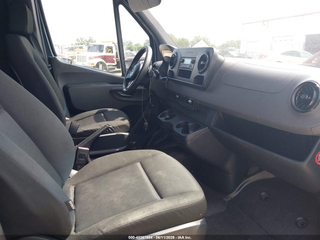 Mercedes-Benz Sprinter 2500 Standard Roof V6