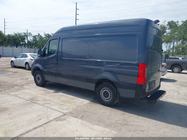 Mercedes-Benz Sprinter 2500 Standard Roof V6