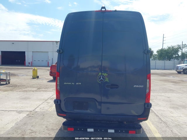 Mercedes-Benz Sprinter 2500 Standard Roof V6