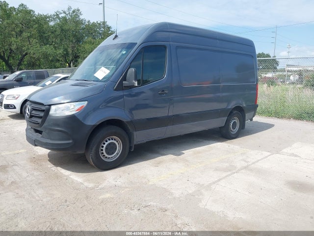 Mercedes-Benz Sprinter 2500 Standard Roof V6