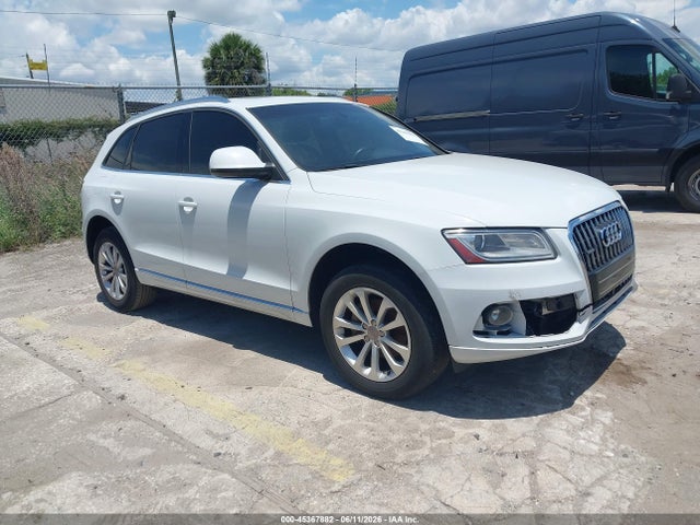 Salvage Audi Q5 Image