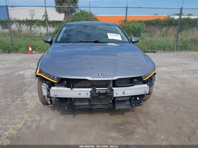 Kia K5 Lxs