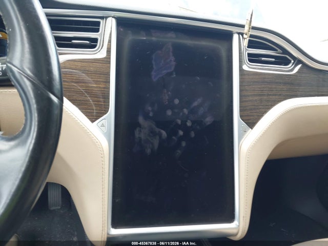 Tesla Model S P85