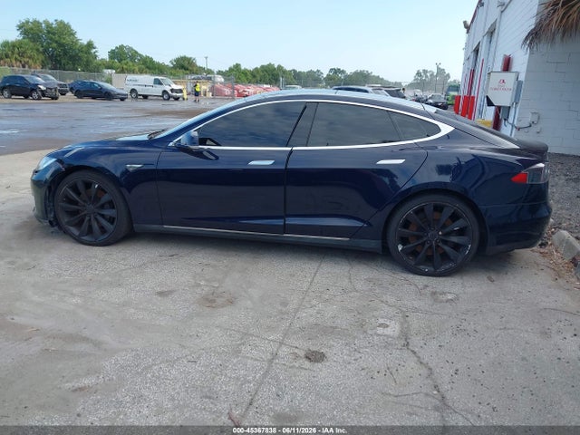 Tesla Model S P85