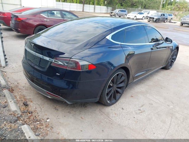 Tesla Model S P85