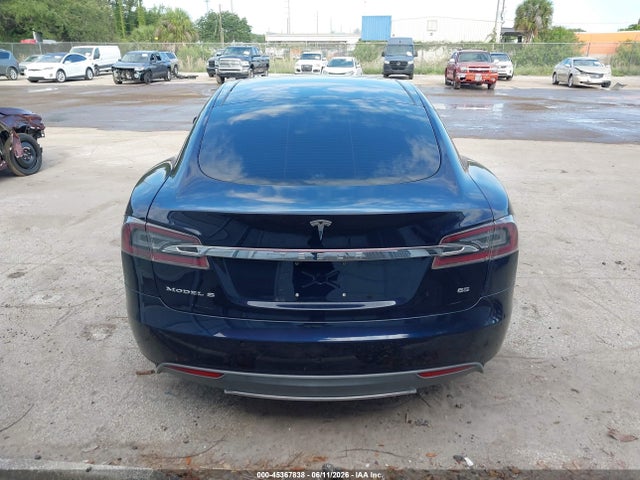 Tesla Model S P85