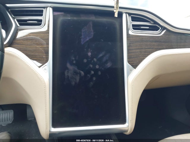 Tesla Model S P85