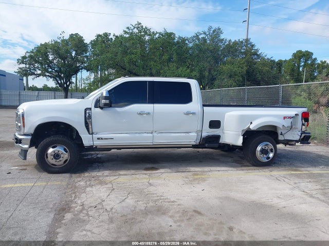 Ford F-350 Lariat