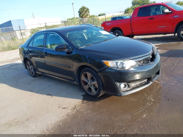 Salvage Toyota Camry Image