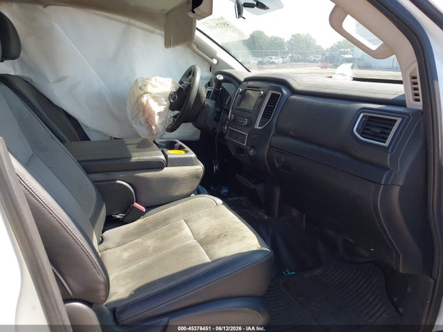 Nissan Titan S
