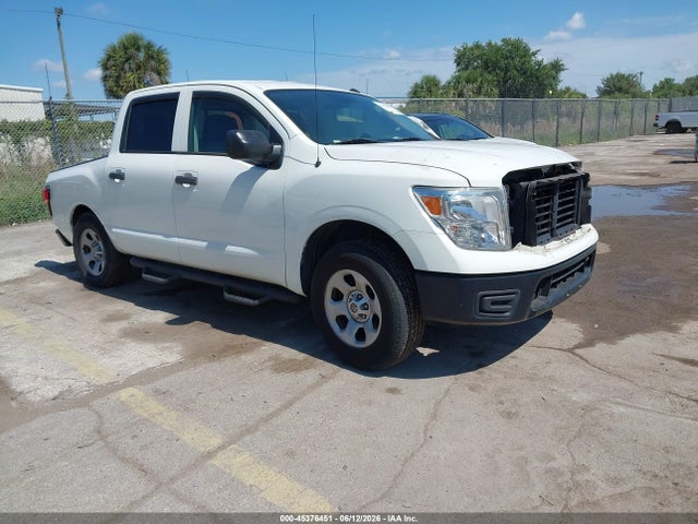 Salvage Nissan Titan Image