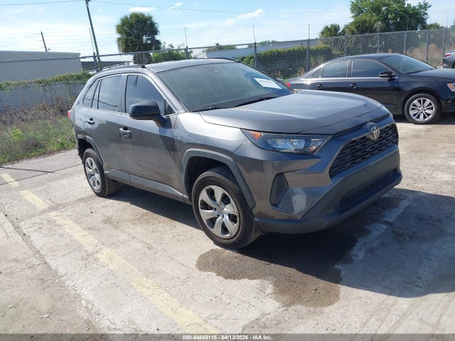 Salvage Toyota RAV4 Image