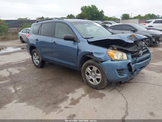 Salvage Toyota RAV4 Image