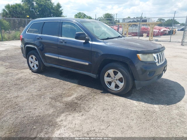 Salvage Jeep Grand Cherokee Image