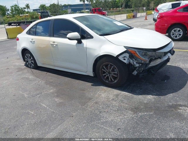 Salvage Toyota Corolla Image