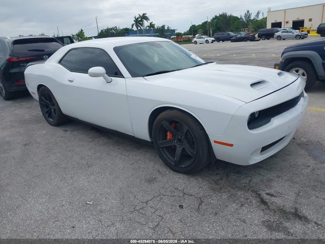 Salvage Dodge Challenger Image