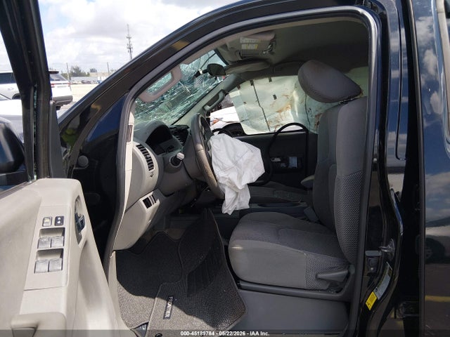 Nissan Frontier Sv