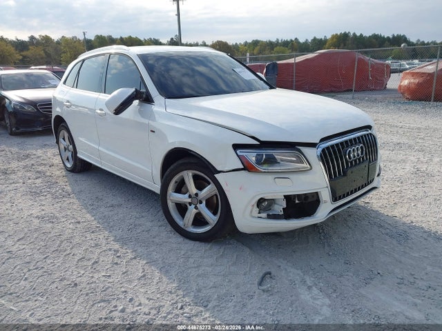 Salvage Audi Q5 Image