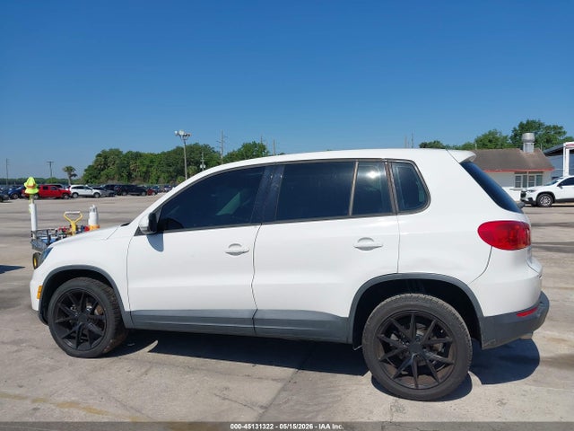 Volkswagen Tiguan S