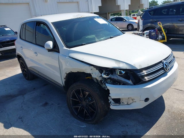 Salvage Volkswagen Tiguan Image