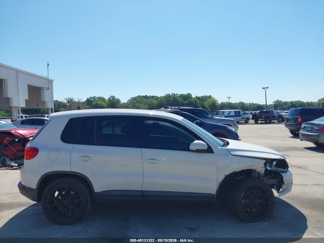 Volkswagen Tiguan S