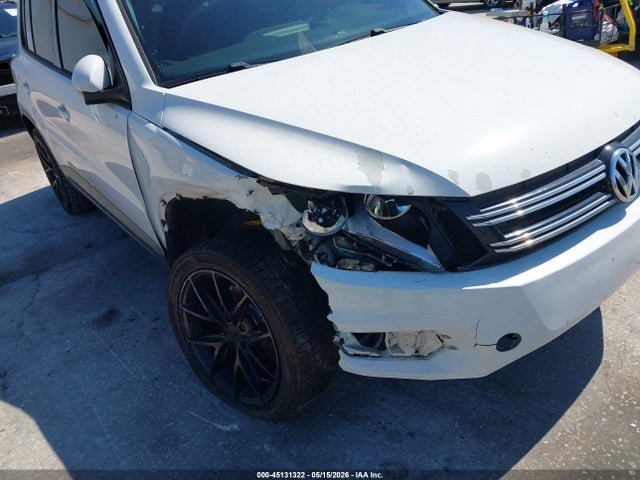 Volkswagen Tiguan S