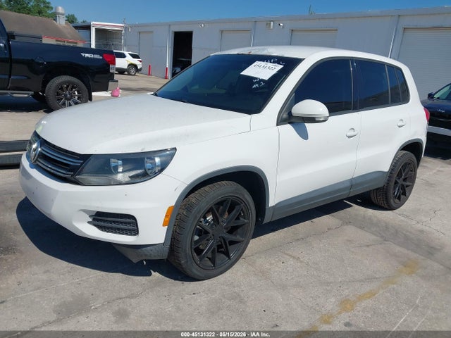 Volkswagen Tiguan S